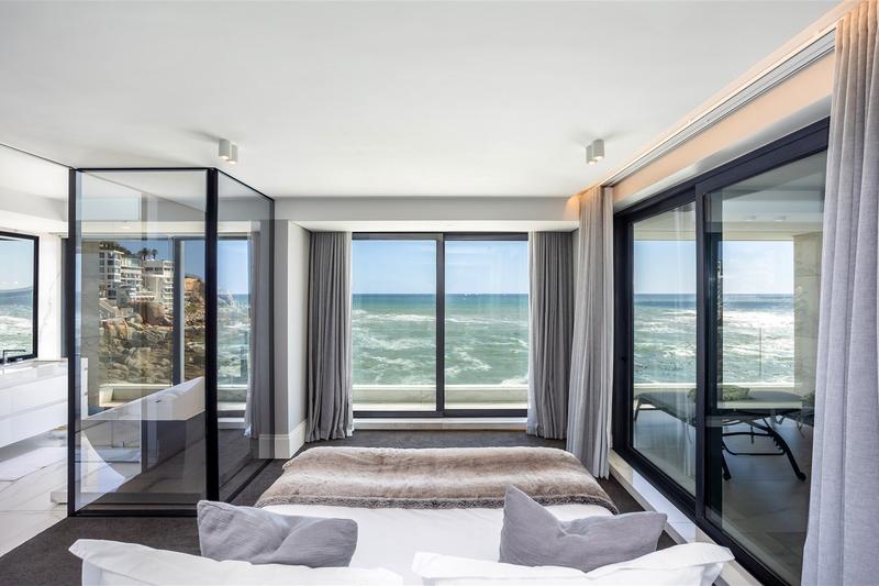 5 Bedroom Property for Sale in Bantry Bay Western Cape